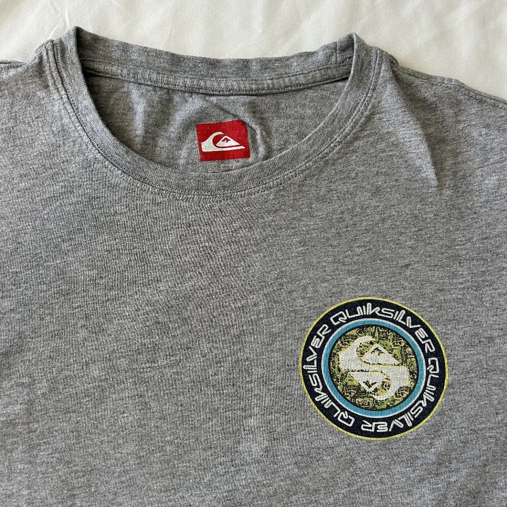 Quiksilver Surf Tee Men's Small Gray with Patch Logo